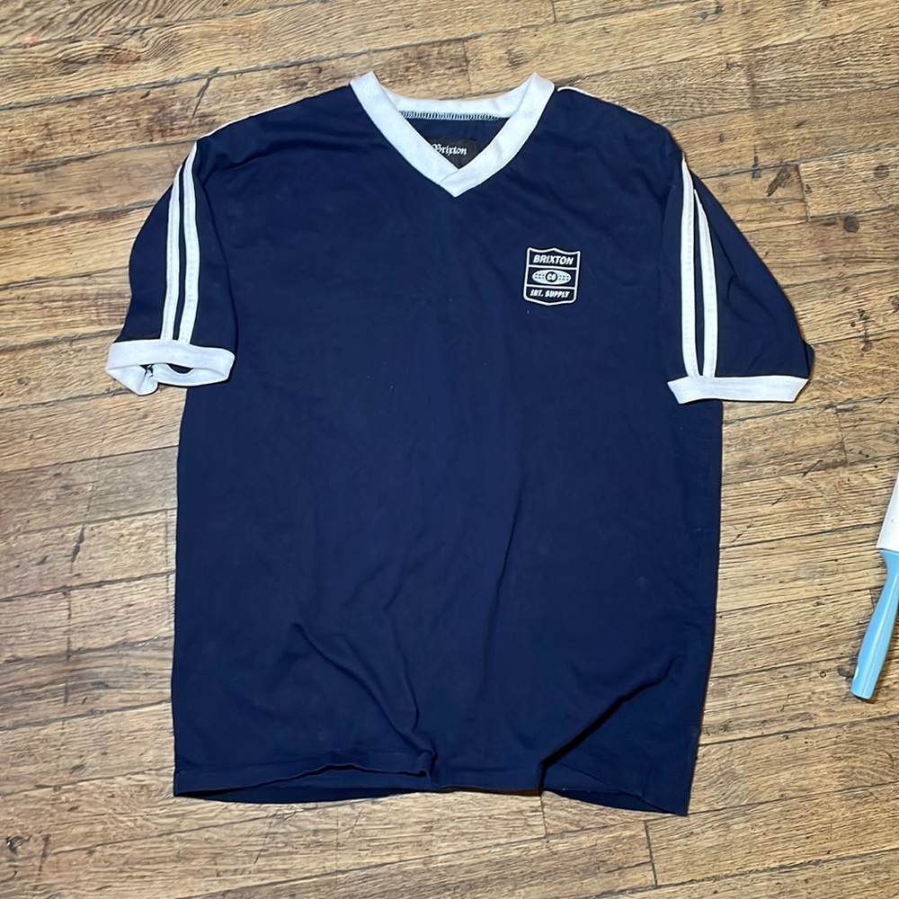 Brixton Mens v neck shirt navy size medium